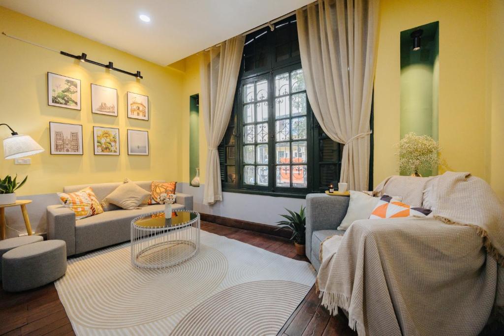 Duplex 3beds old quarter- big window street view – Hanoi